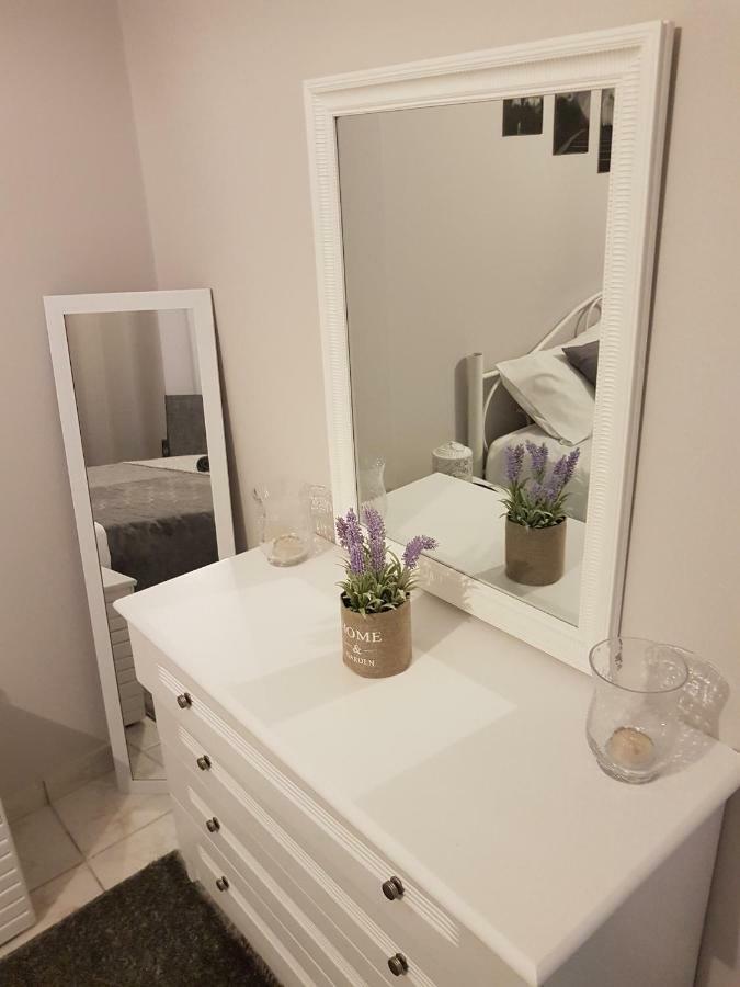 Virós Fiona'S Apartment المظهر الخارجي الصورة